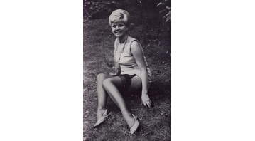 Beautiful Britons No.159