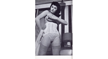 Feminine Charms No.04