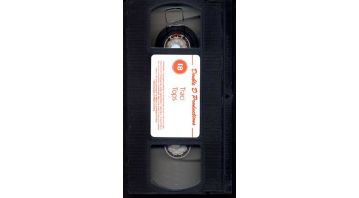 Traci Tops X-clusive © RamBooks