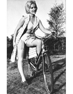 Girly No.14 © RamBooks 2