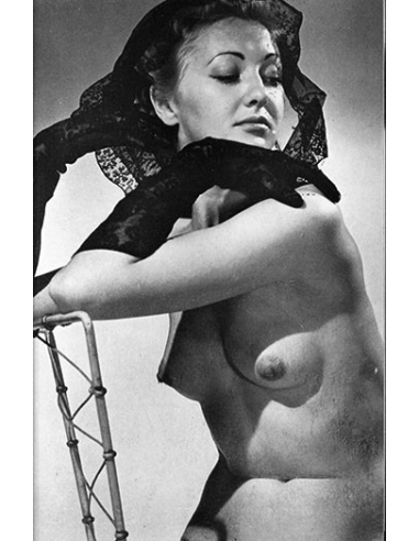 Frills No.09 © RamBooks