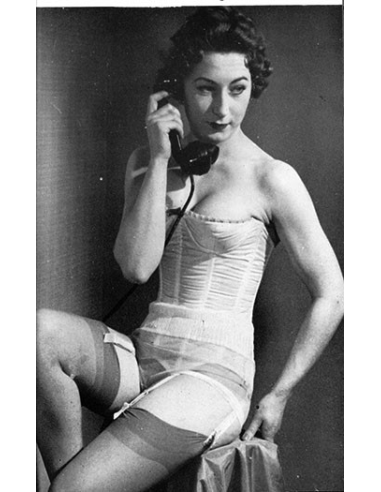 Frills No.03 © RamBooks