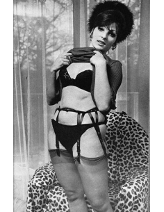 Frills No.25 © RamBooks 2