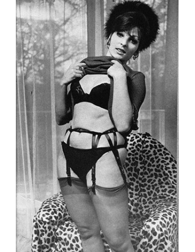 Frills No.25 © RamBooks