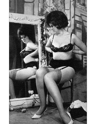 Strip Lingerie No.60 © RamBooks